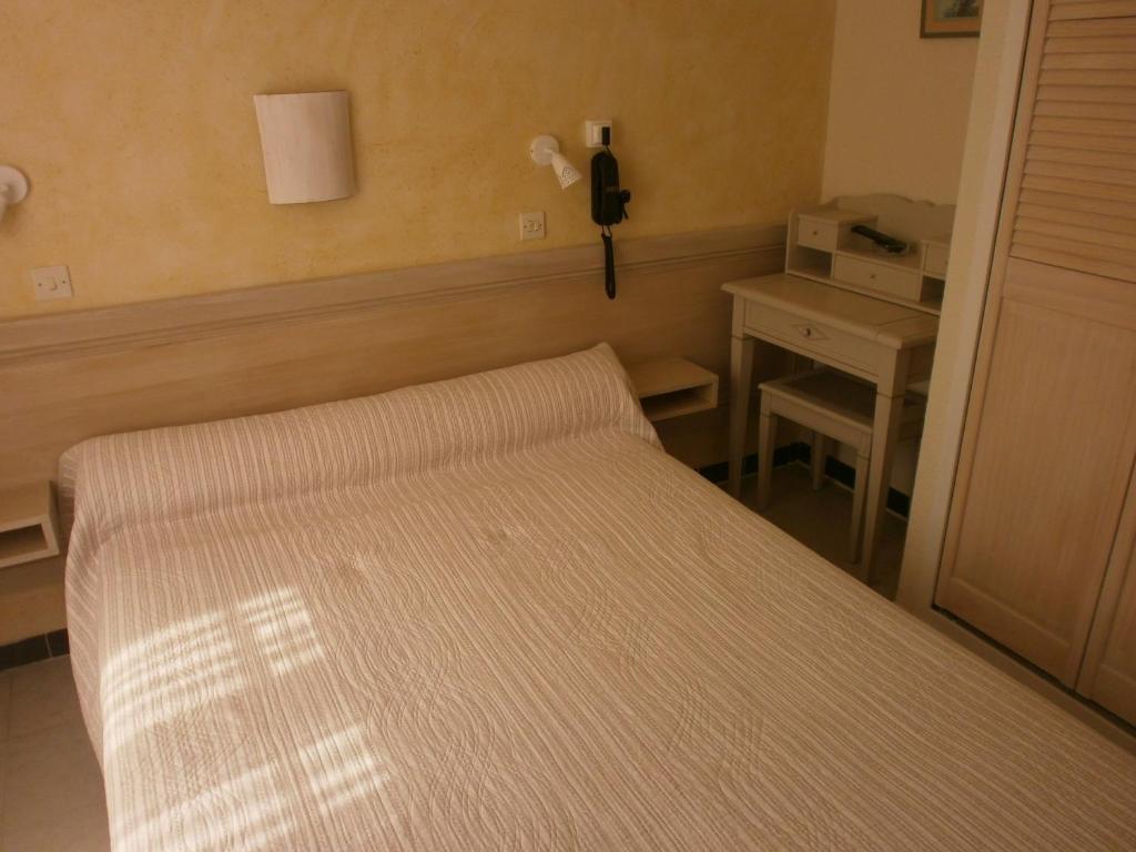 Hotel Du Parc Six-Fours-les-Plages Pokoj fotografie